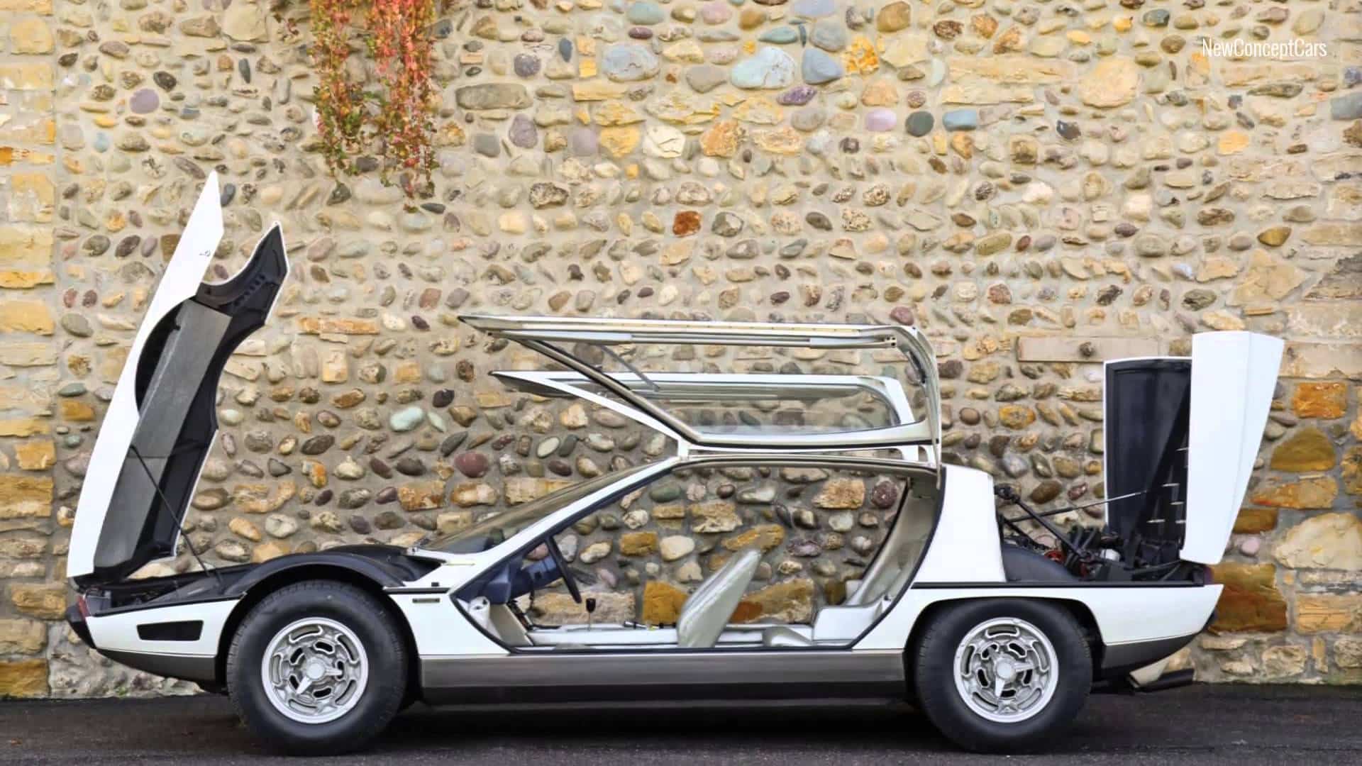 The Futuristic Lamborghini Marzal - Carlassic